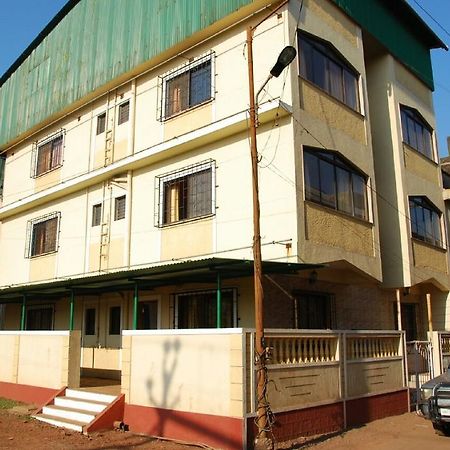 Hotel Shanti Palace Mahābaleshwar Exterior foto