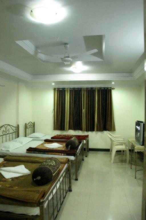 Hotel Shanti Palace Mahābaleshwar Exterior foto